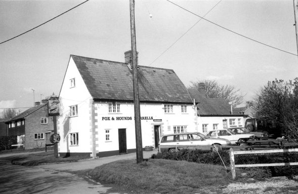Picture of the Fox and Hounds